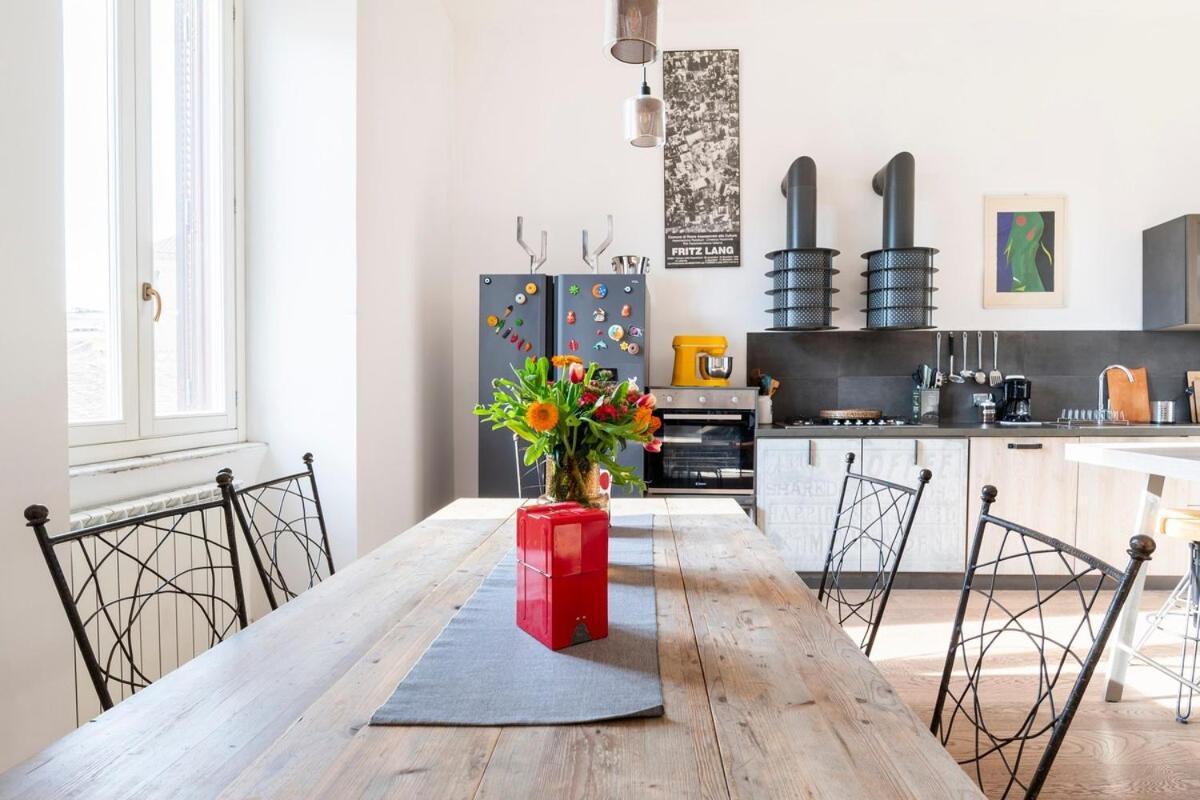 Principe House, Rome, 3 Bedroom 2 Bath, Elegant Full Of Light Roma