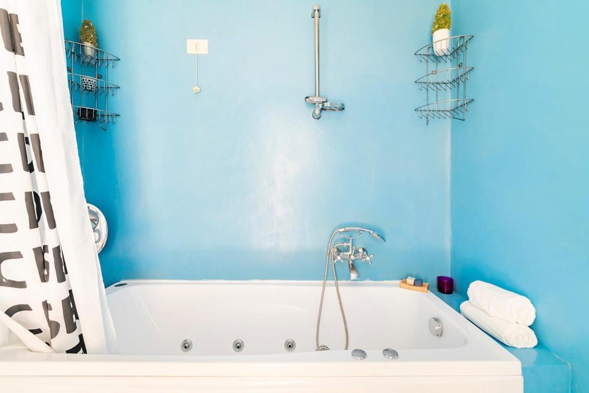 Appartamento Principe House, Rome, 3 Bedroom 2 Bath, Elegant Full Of Light