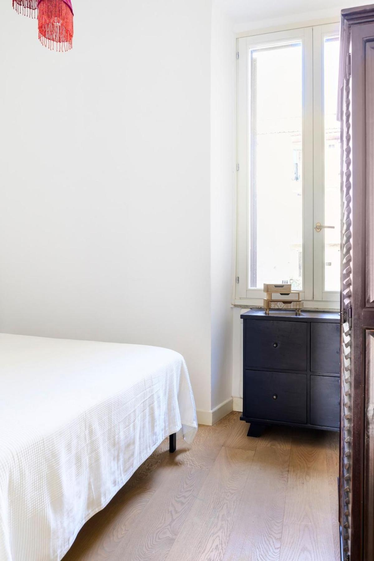 Principe House, Rome, 3 Bedroom 2 Bath, Elegant Full Of Light * Rome